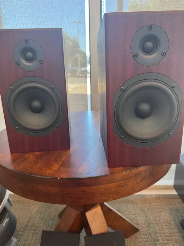 Totem Acoustics Skylight Bookshelf / Monitor Speakers
