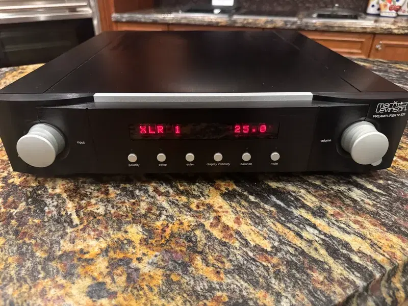 Mark Levinson No 526 Preamplifier